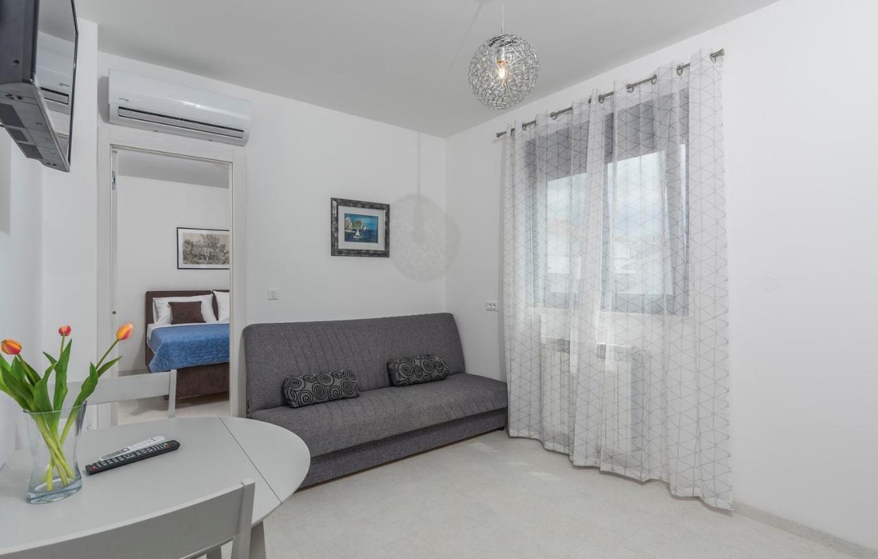 Apartments Zrnic Poreč Kamer foto